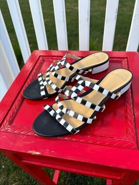 Alexandre Birman Black & White Sandals Size 7